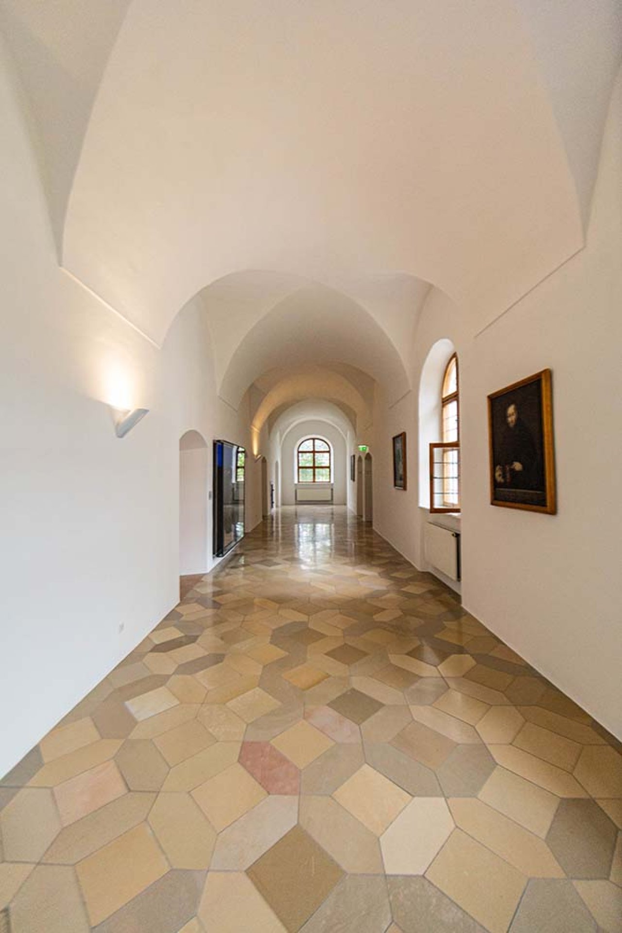 Elektrotechnik: Innenbeleuchtung – Kloster Seeon – Kultur- und Bildungszentrum – Referenz Nutz GmbH